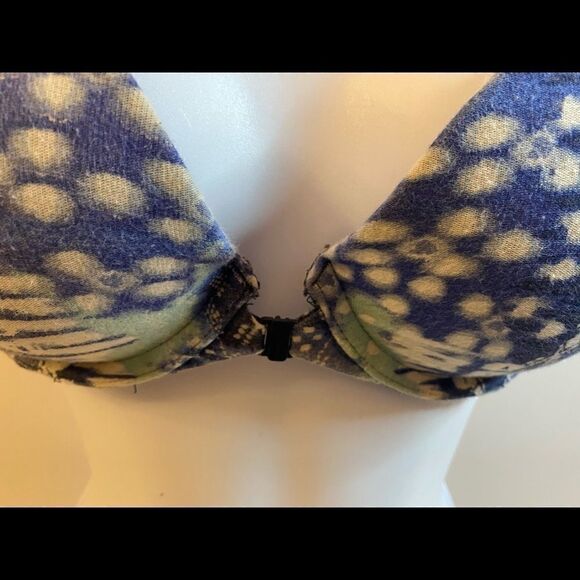 🥀Victoria’s Secret very Sexy PiGeonnant Bra 34B - Picture 4 of 12